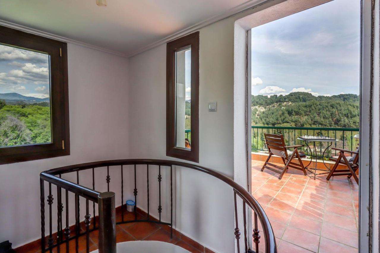 Studio Acropolis Serres Next To Center Luaran gambar