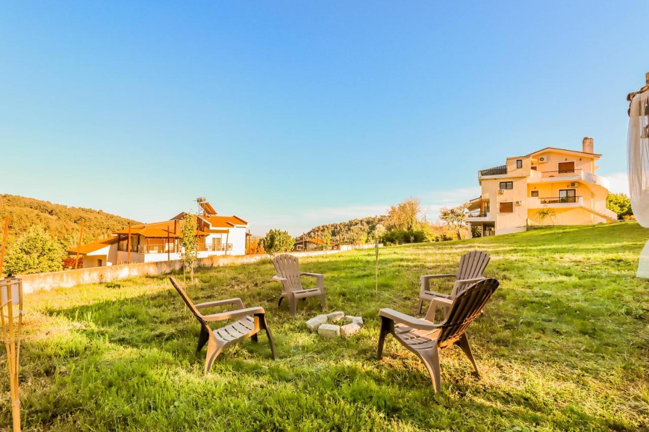 Studio Acropolis Serres Next To Center Luaran gambar